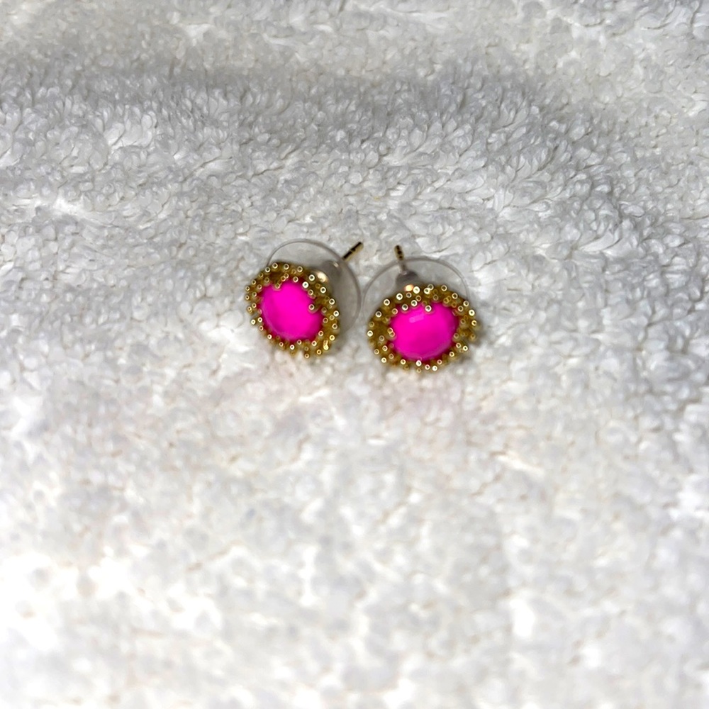 Kendra Scott hot pink magenta earrings